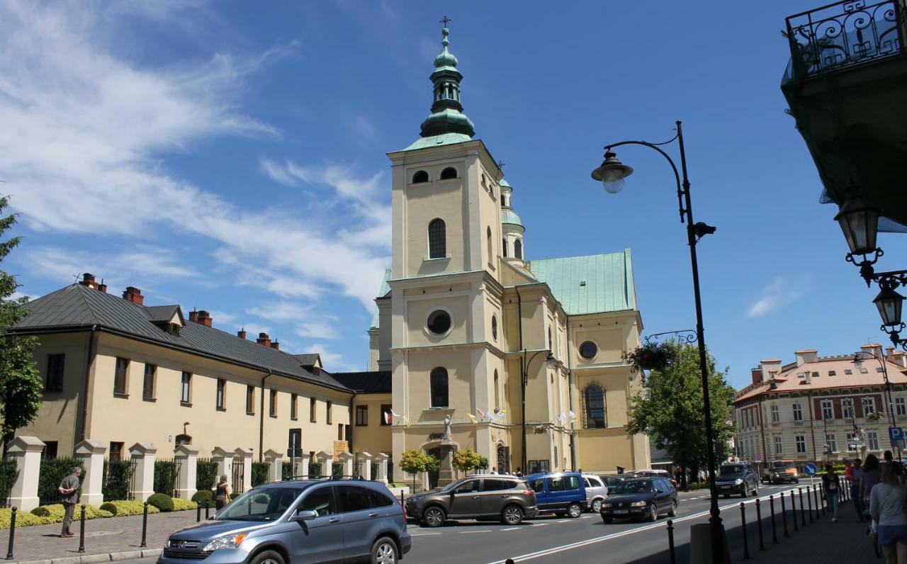 Apartament Raz Dwa Trzy Жешув Экстерьер фото