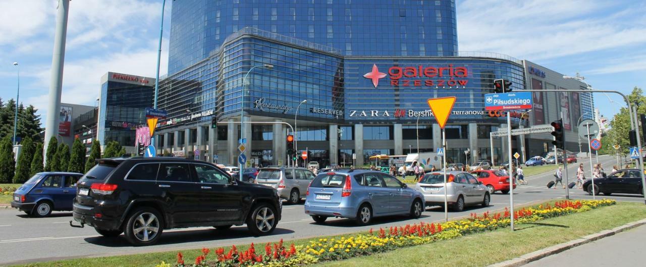 Apartament Raz Dwa Trzy Жешув Экстерьер фото