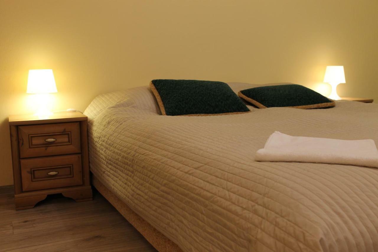 Apartament Raz Dwa Trzy Жешув Экстерьер фото