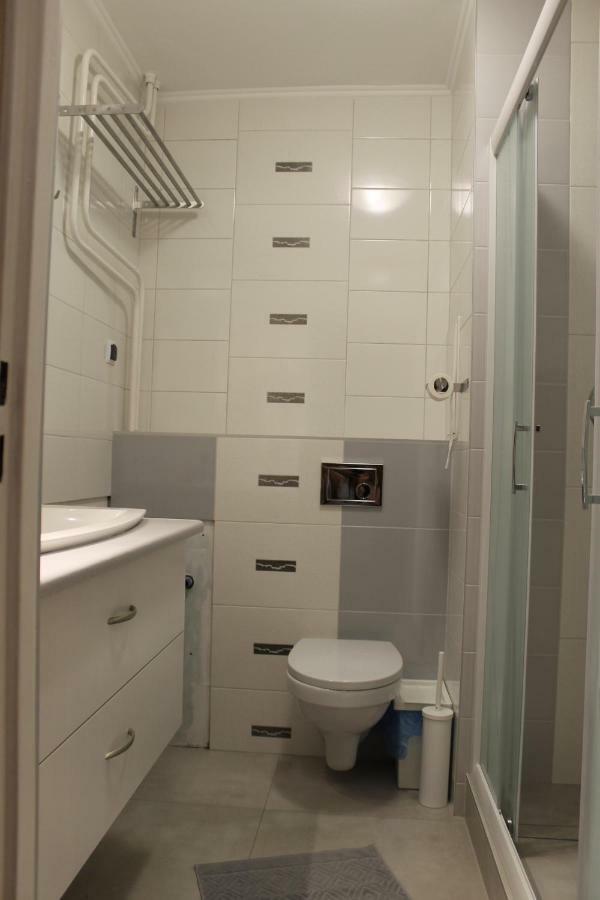 Apartament Raz Dwa Trzy Жешув Экстерьер фото