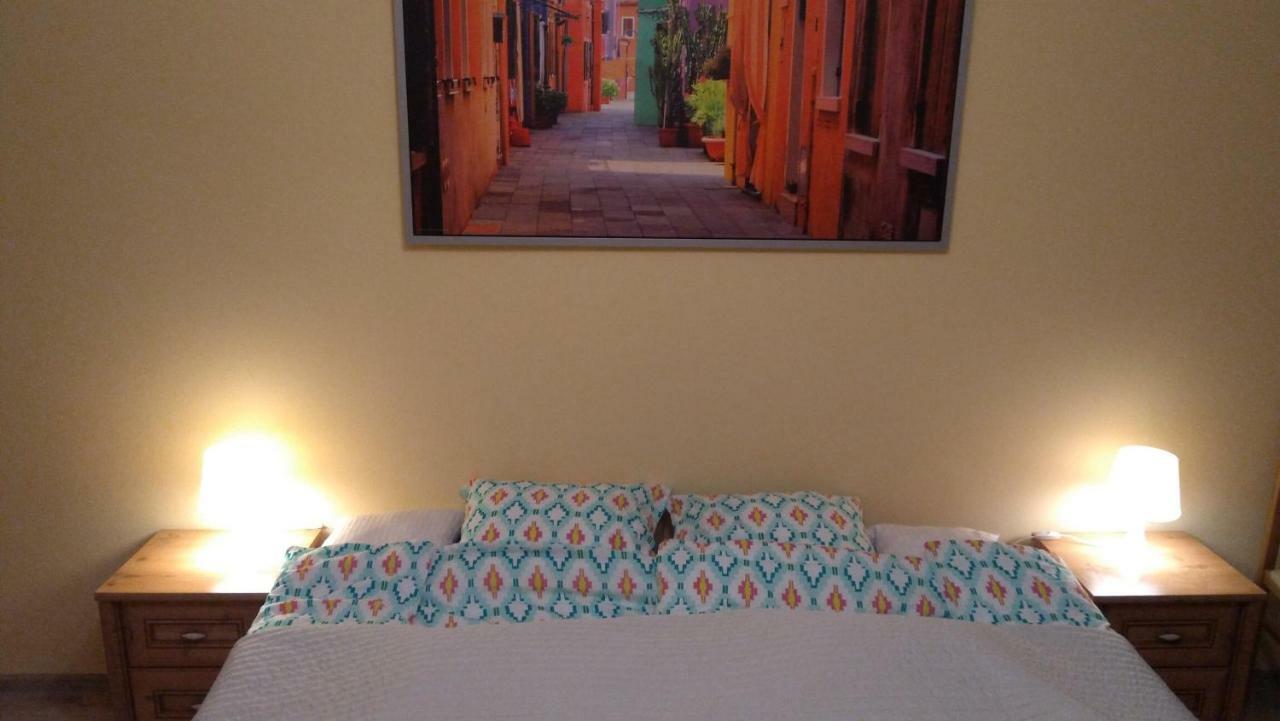 Apartament Raz Dwa Trzy Жешув Экстерьер фото